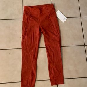 Lululemon NWT never worn Time to sweat crop